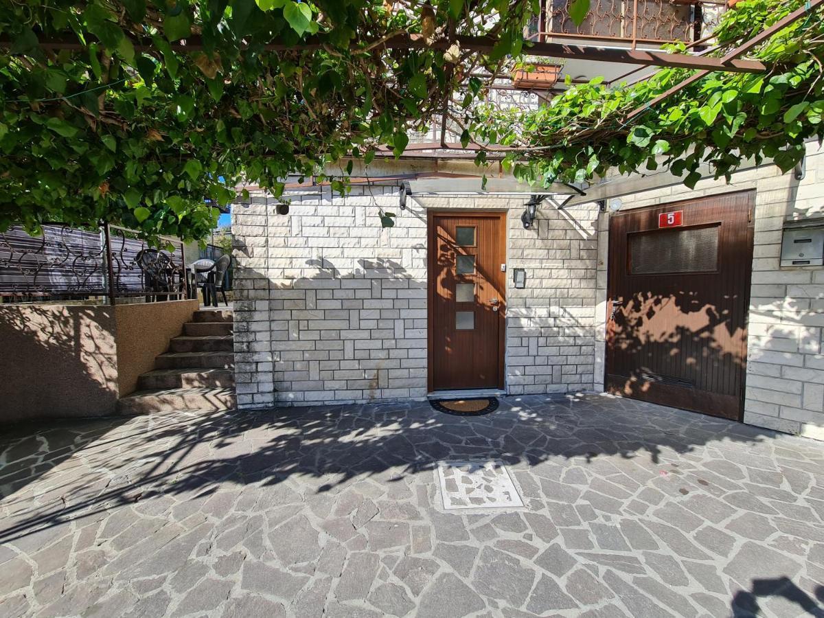 شقة Apartma Pina إيزولا المظهر الخارجي الصورة