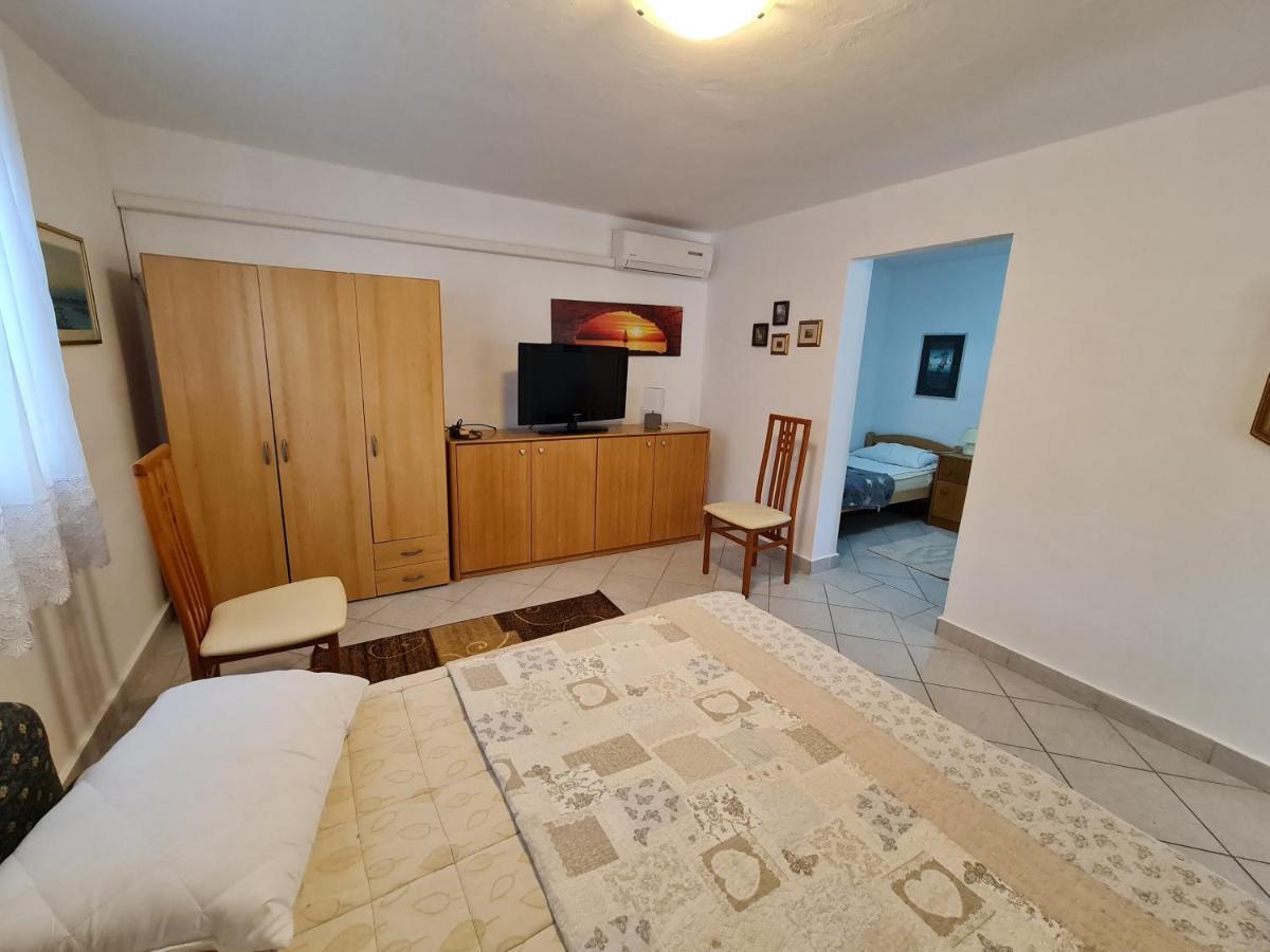 شقة Apartma Pina إيزولا المظهر الخارجي الصورة