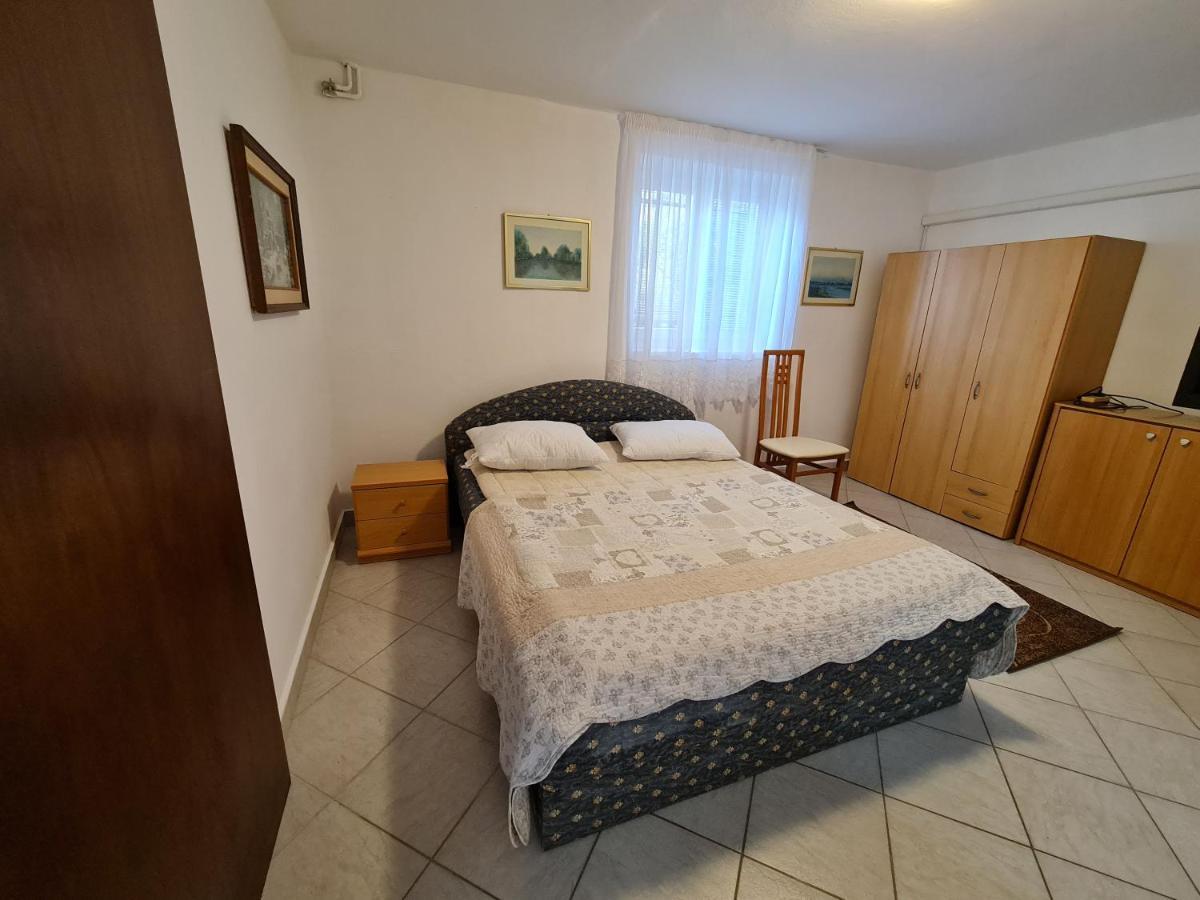 شقة Apartma Pina إيزولا المظهر الخارجي الصورة