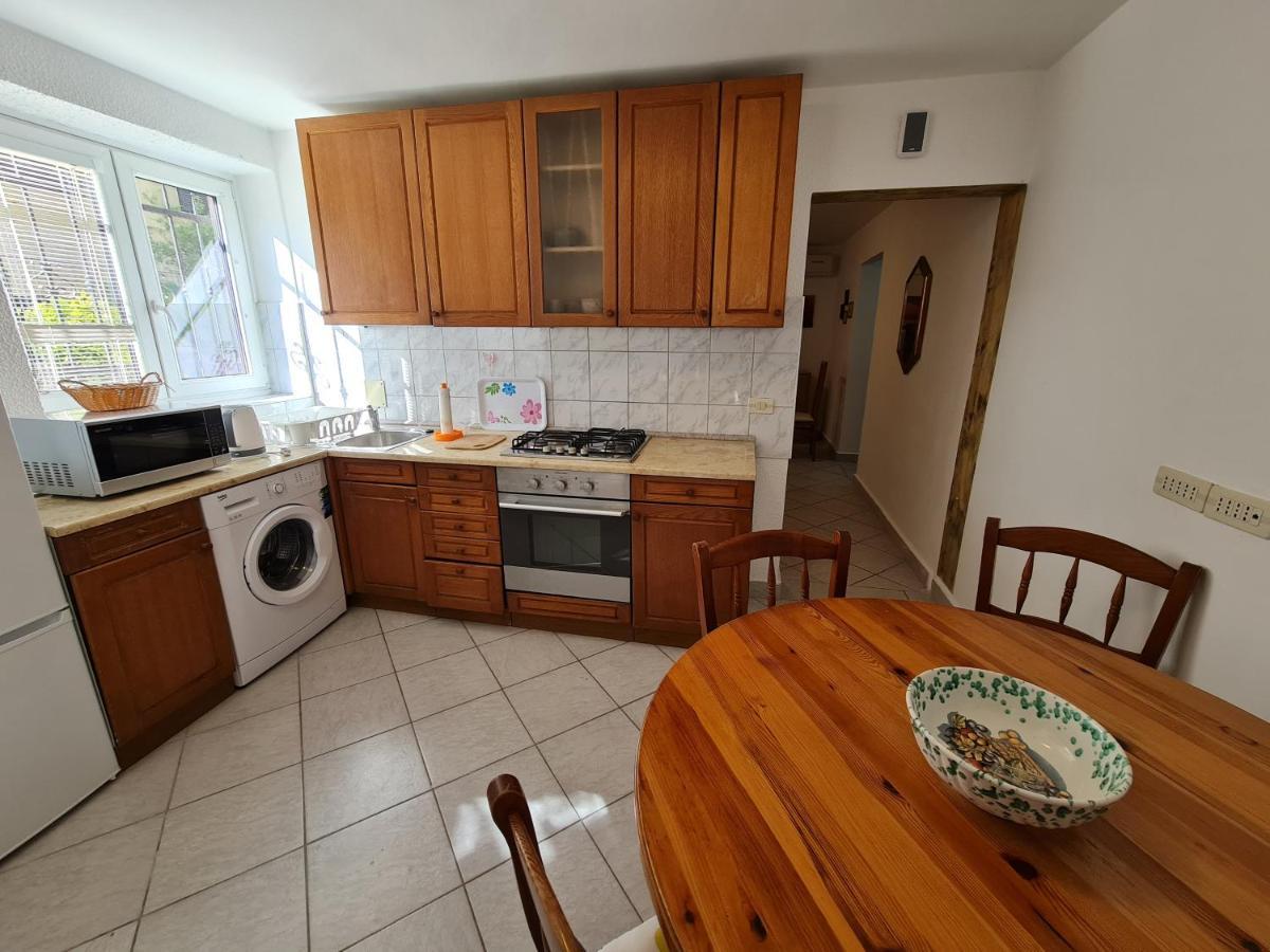 شقة Apartma Pina إيزولا المظهر الخارجي الصورة